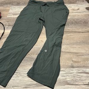 lululemon dance studio CROP